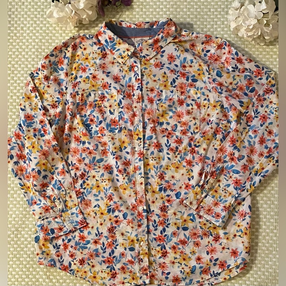 St. John’s Bay Womens Long Sleeve Floral Shirt